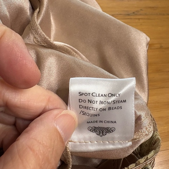 EUC Sue Wong Nocturne- Elegant Sequin Embellished Dress. Size 4 - Picture 5 of 9